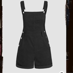 Black cider overall shorts